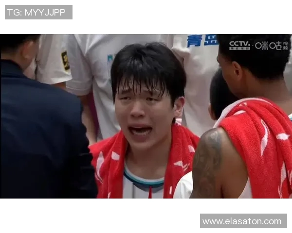 杨瀚森逐渐适应高强度比赛展现出色表现赢得球迷赞誉