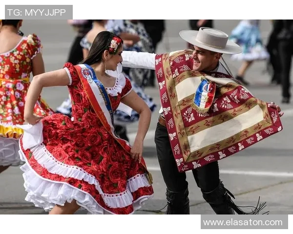 比达尔谈佩莱格里尼不适合智利国家队主帅一职并透露与智利球员未共事经历