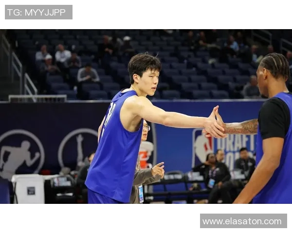 狄龙两节半遭遇6犯离场全场表现平平仅得12分2板1助1断