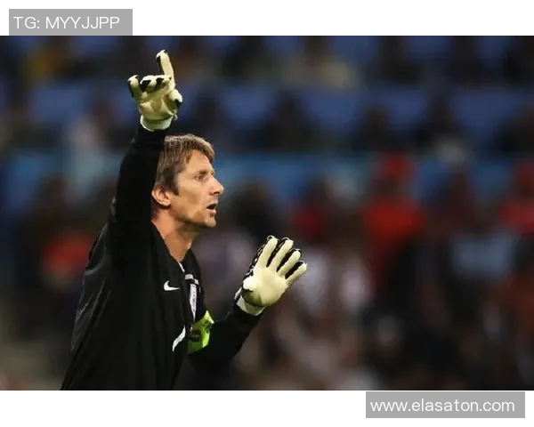 曼联官方庆祝范德萨55岁生日称其为门前的大山祝福生日快乐 曼联官方庆祝范德萨55岁生日称其为门前的大山祝福生日快乐