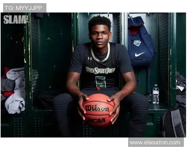 爱德华兹荣膺SLAM杂志封面人物再创辉煌第三次当选引发热议