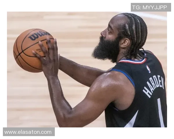 哈登半场表现低迷仅得11分负值惨淡球队遭遇重创 哈登半场表现低迷仅得11分负值惨淡球队遭遇重创