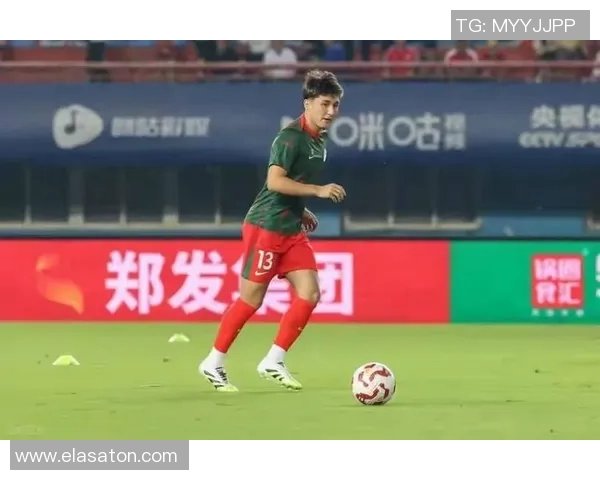 中国足球新星拜合拉木脚后跟进球与沃尔特马德英超神似引发热议