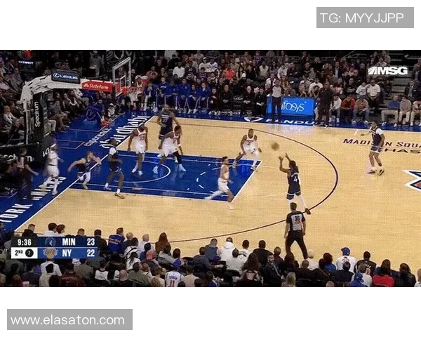 迪文岑佐全场表现出色15投7中三分球命中率高达45贡献21分助力球队胜利