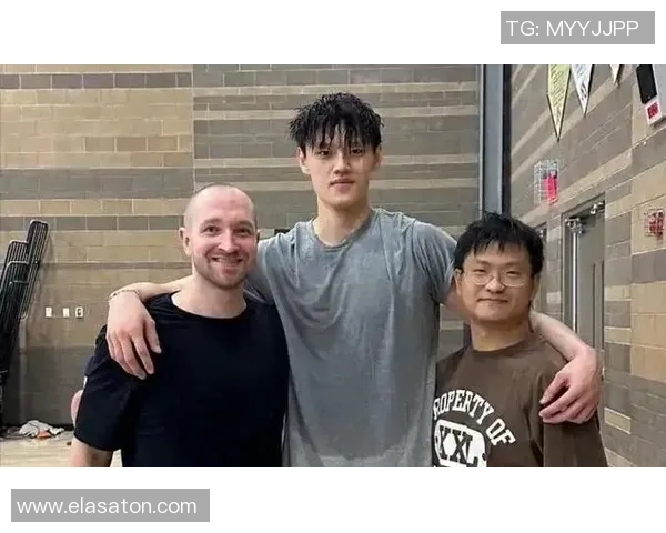 媒体人评论中国季前赛小曾机会匮乏引发广泛关注与争议