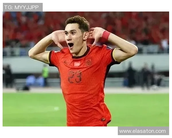 中国足球新星拜合拉木脚后跟进球与沃尔特马德英超神似引发热议