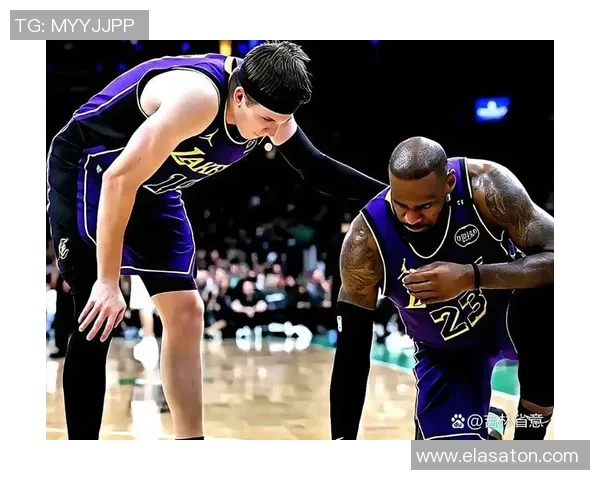 詹姆斯快攻遭遇米勒防守冲突裁判判罚引发黄蜂教练挑战未果 詹姆斯快攻遭遇米勒防守冲突裁判判罚引发黄蜂教练挑战未果